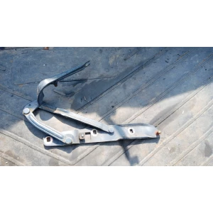 Изображение товара -  41518159398 правая петля багажника Bmw E39