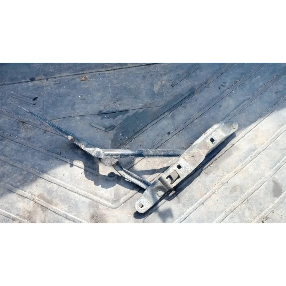 41518159397 левая петля багажника Bmw E39