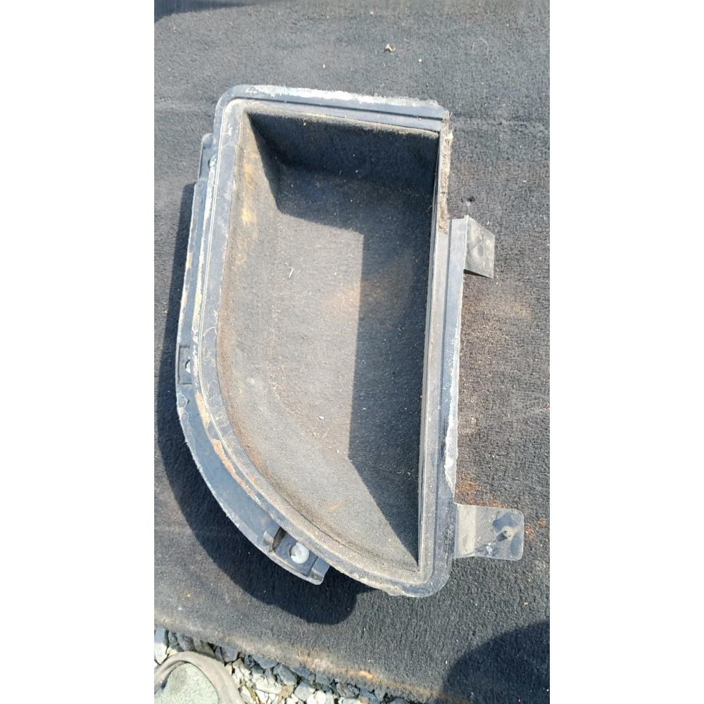 81596370 ящик багажника Bmw E39 левый