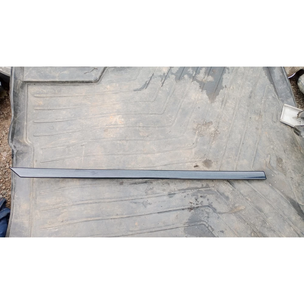 51428172035 молдинг задней левой двери Bmw E39