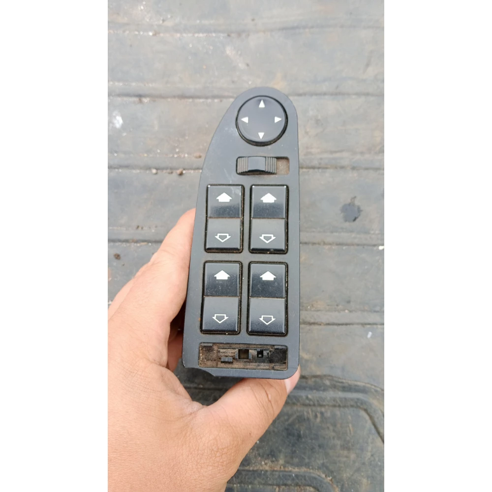 6904339 блок склопідйомників на BMW E39