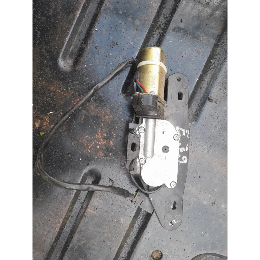 Привод замка  багажника BMW E39