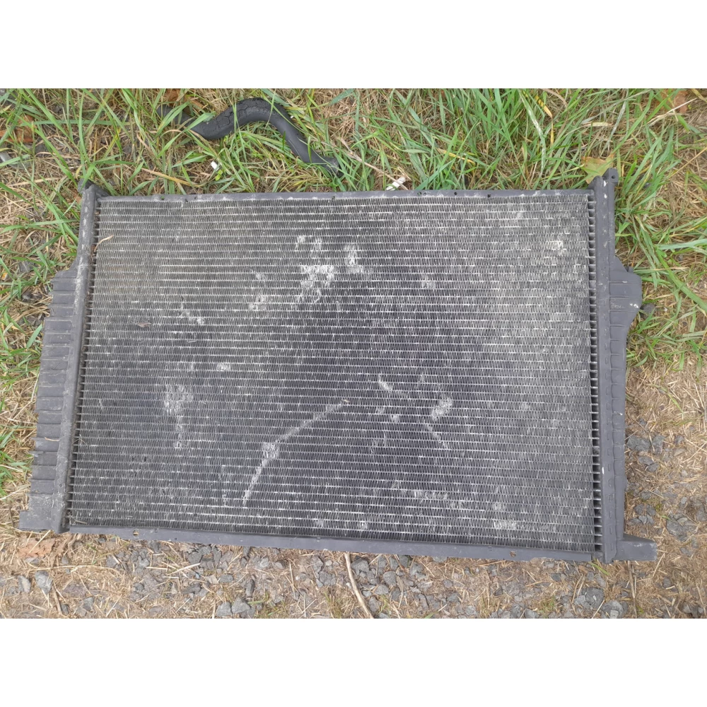 Радиатор BMW E34