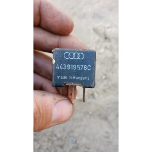Изображение товара -  Реле Volvo 9441158, 8D951253,61361388911
