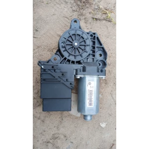 Изображение товара -  5m0839402b правий моторчик стеклоподйомника Vw Golf 5+