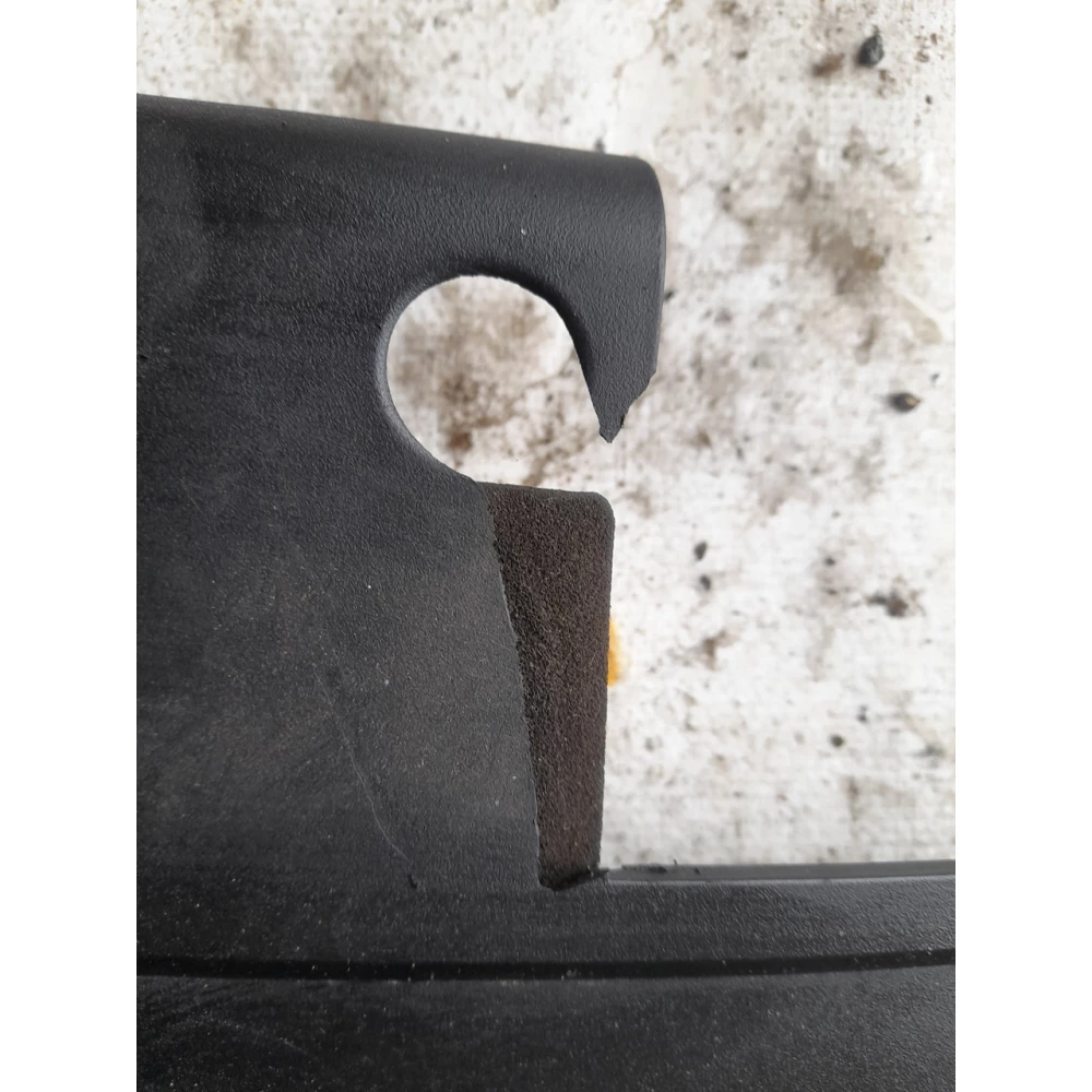 90573513 декоративная кришка двигателя  opel Vectra B 2.2 dti