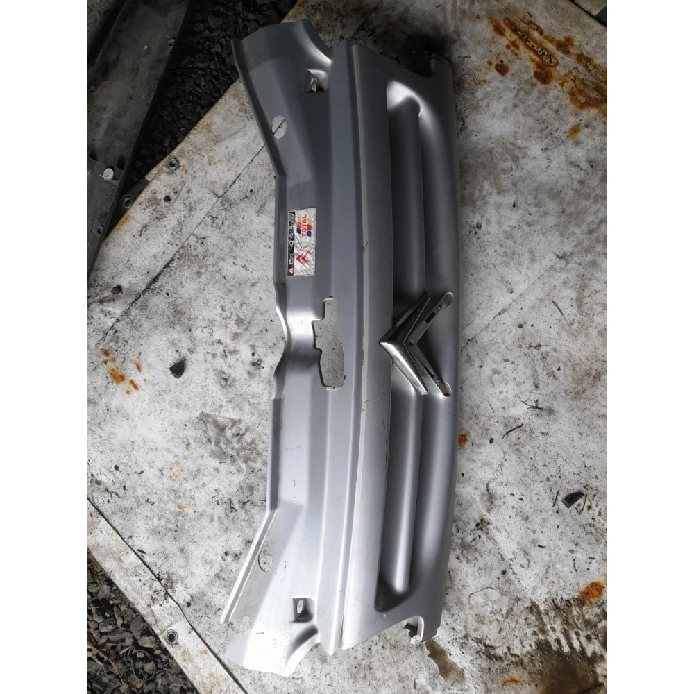 9635603977 решетка радиатора Citroën Berlingo