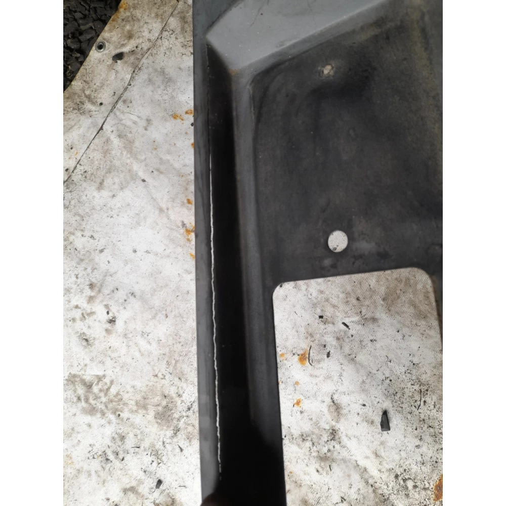 443853489A бленда  накладка крышки багажника Audi 100 c3