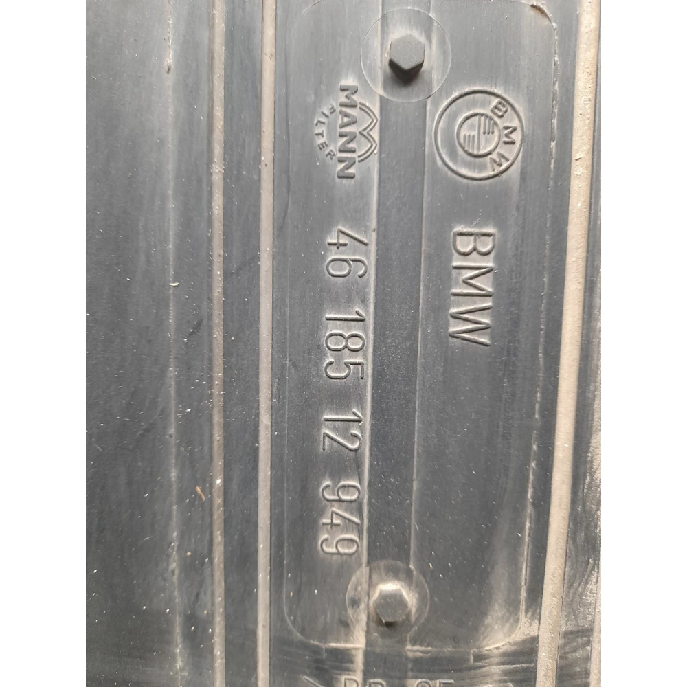 4618512949 крышка корпуса воздушного фильтра  BMW e39 2.5 tds