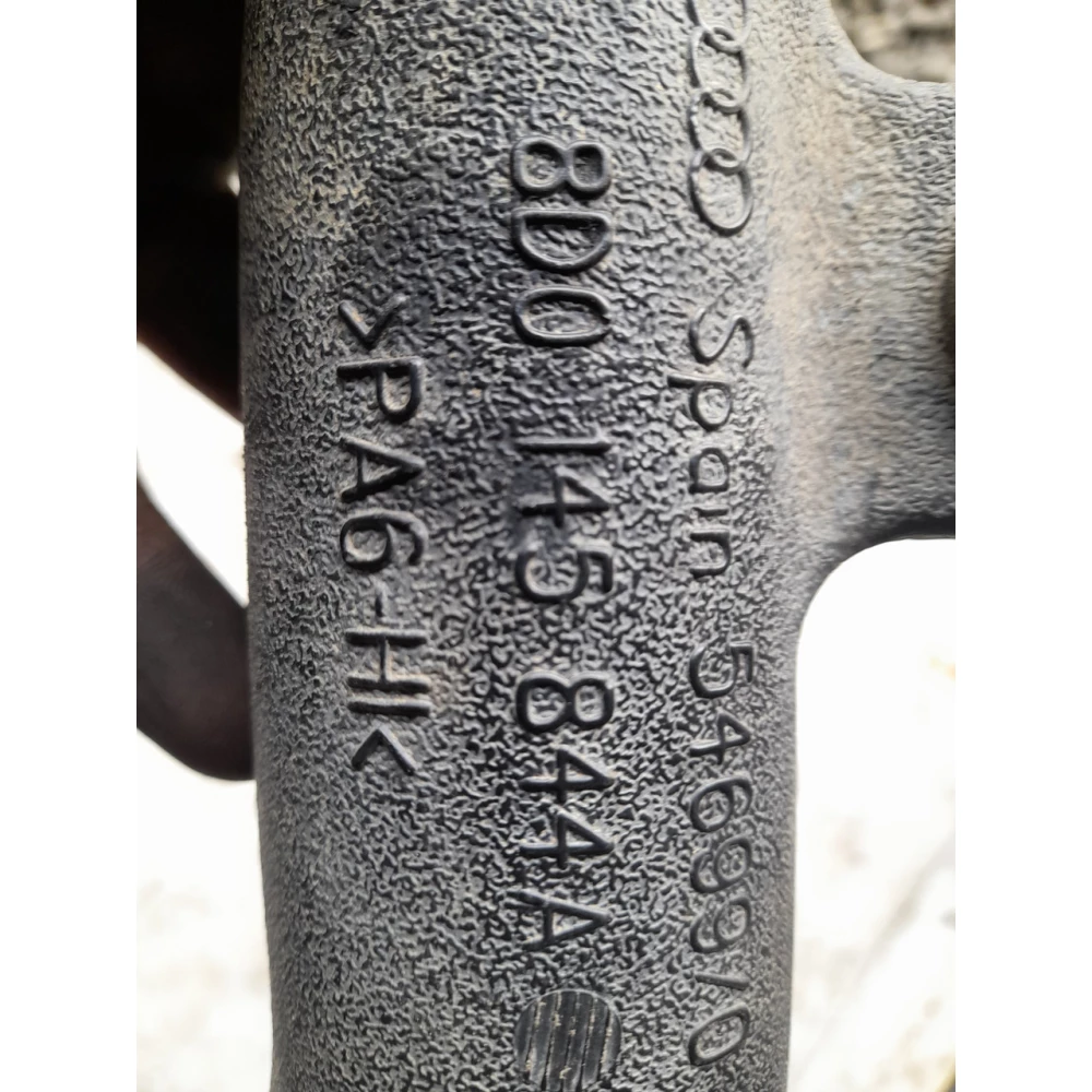 8D0145844A патрубок интеркуллера   Audi A4B5, Passat B5 1.9td