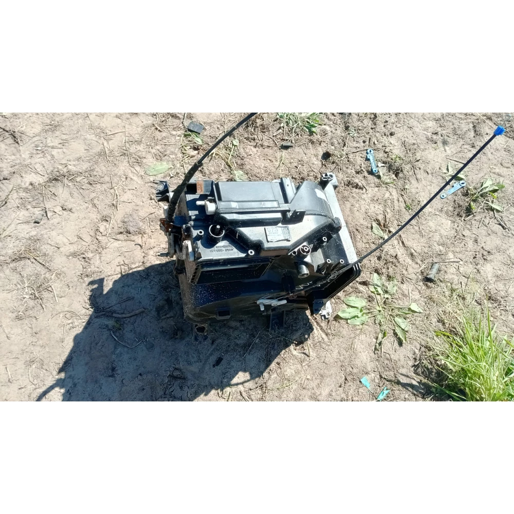 Mf1167000392 корпус печки Volvo V40