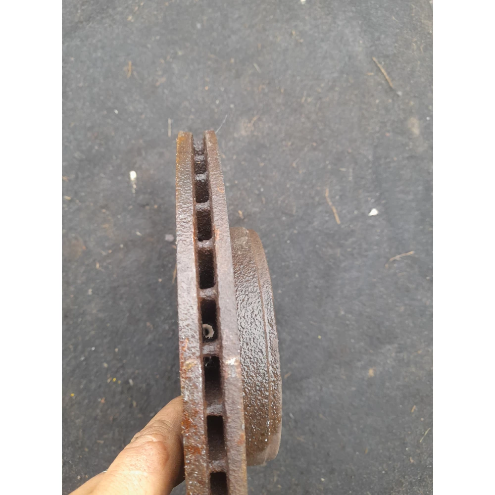 Передний тормозной диск Mazda 6 2.0 GG