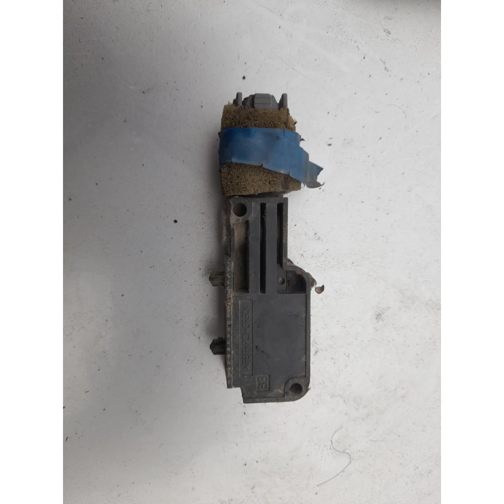 GJ6A57KC0 датчик удара  боковой Mazda 6GG