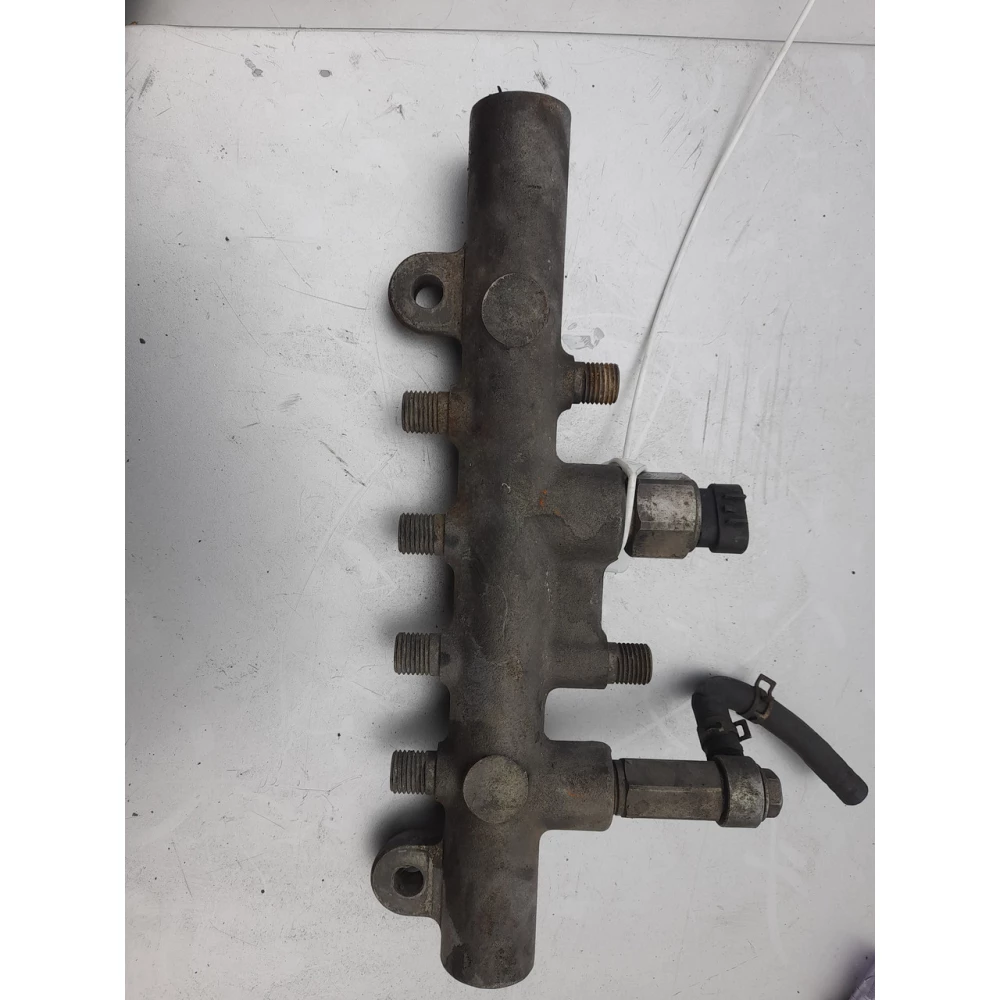 Топливная рампа Mazda 6 2.0 GG