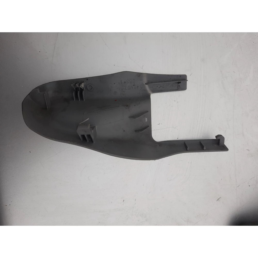 GJ6A57053 накладка на ползень сидений Mazda 6GG