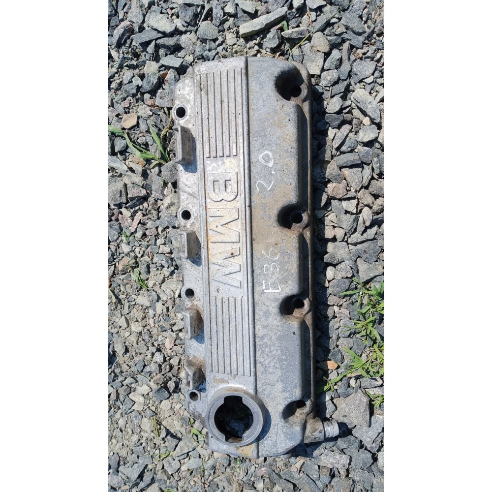1734010 клапанна кришка Bmw E36 2.0