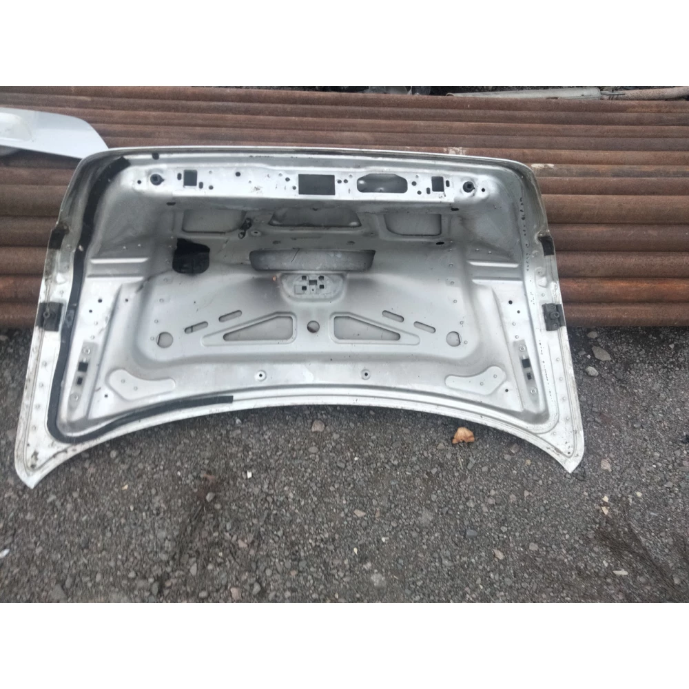 Крышка багажника седан Mercedes-Benz E-class W211