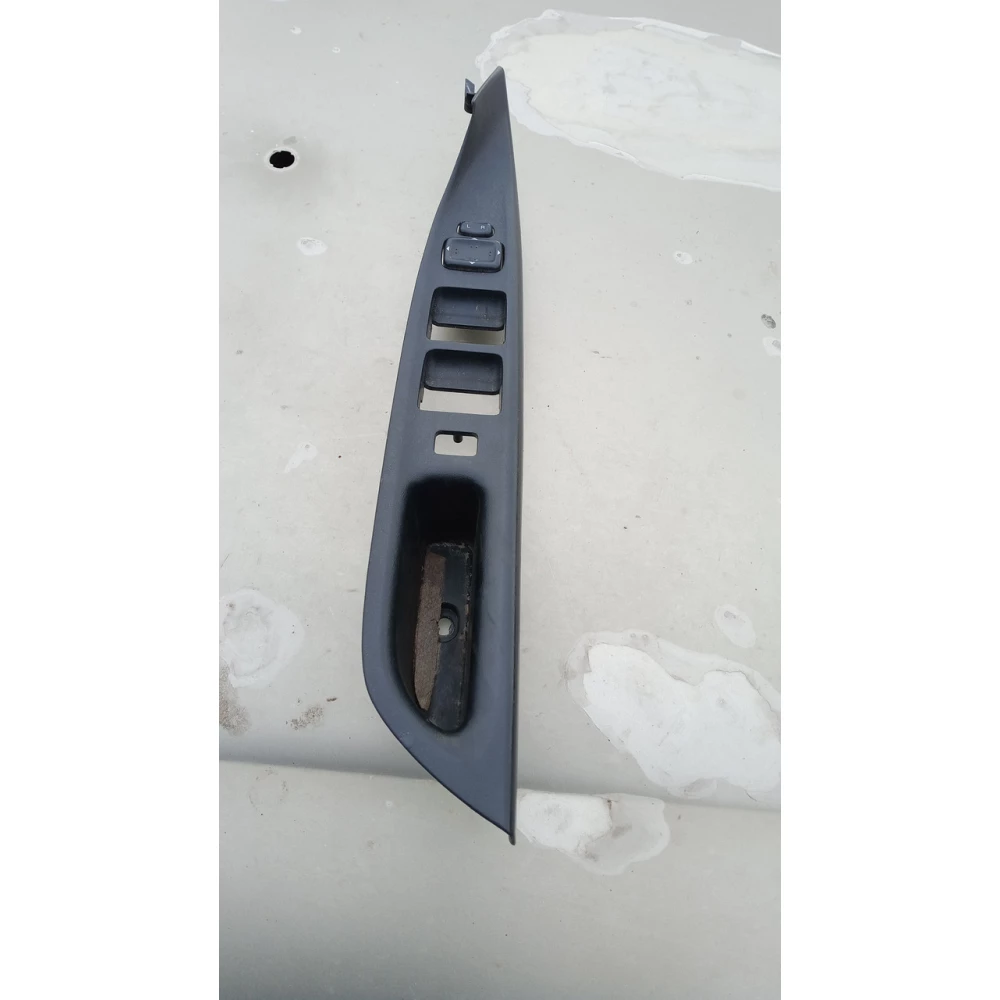 Gj6a684l6 левий пластик дверной карти Мазда 6