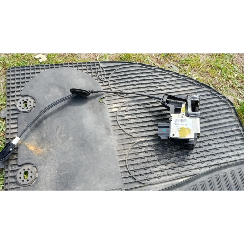 2s6aA21812AJ передний левий замок Форд Фиеста