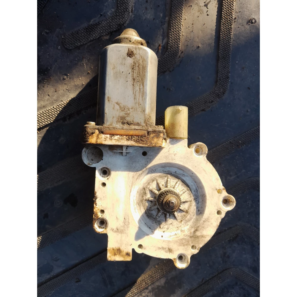 Моторчик стеклоподйомника BMW E39