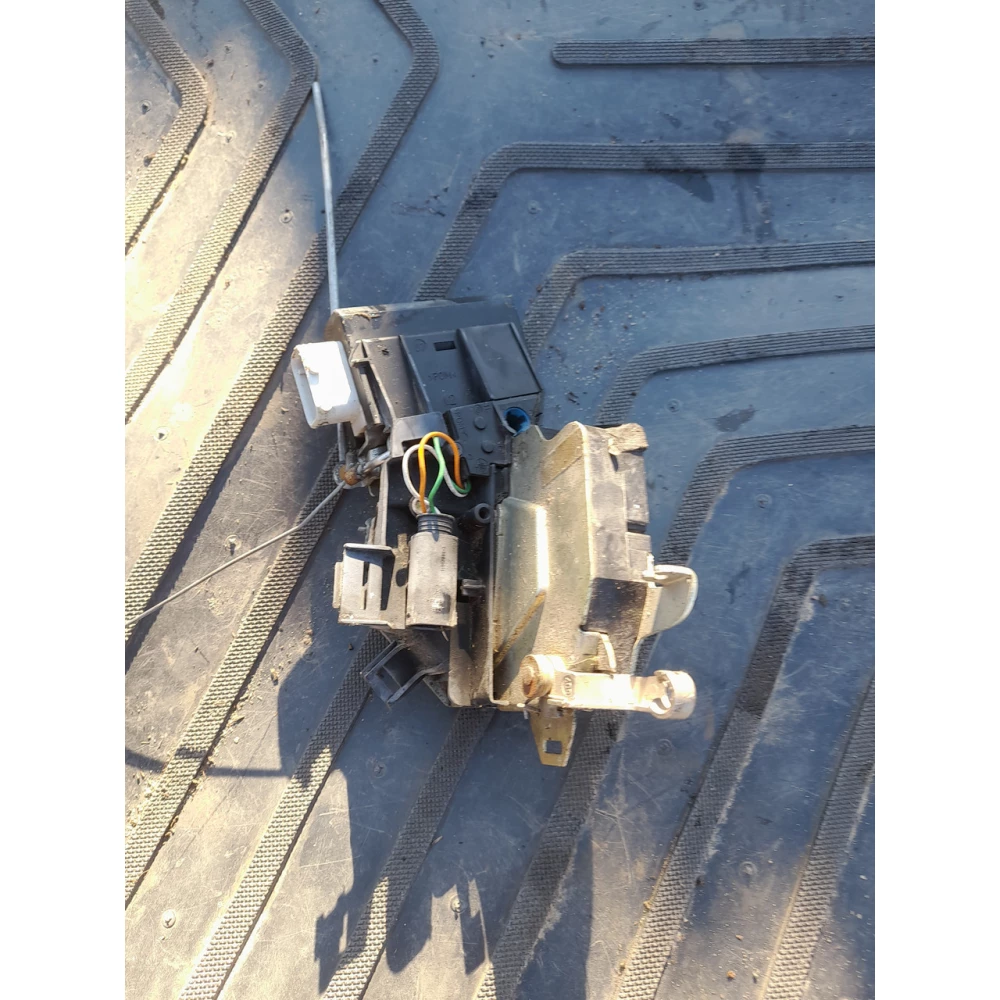 Замок задней левой двери BMW E39