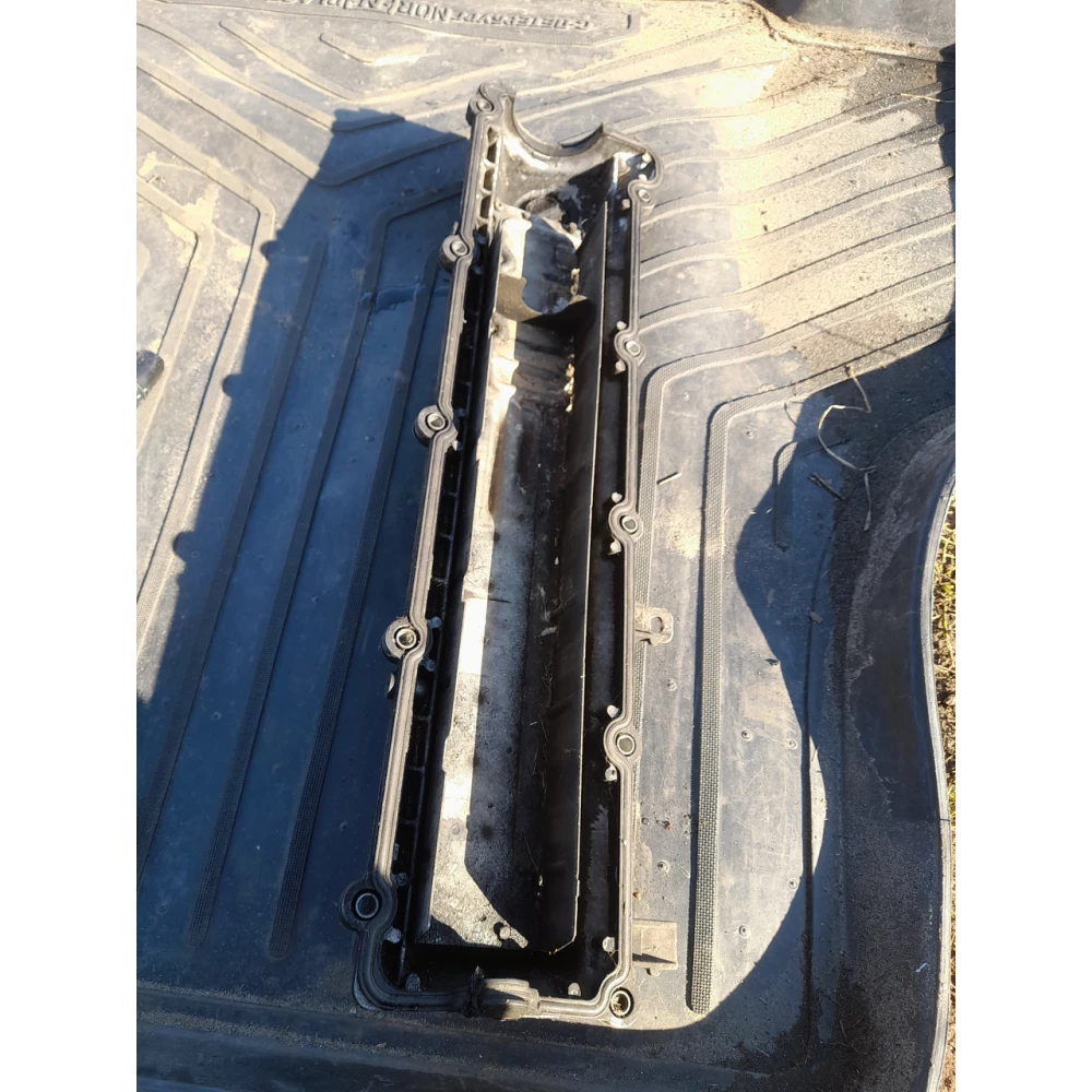 Клапана крышка BMW e39 2.5