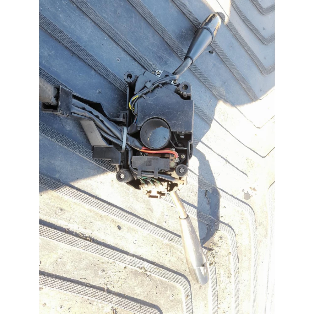 Подрулевой переключатель Тойота Камри