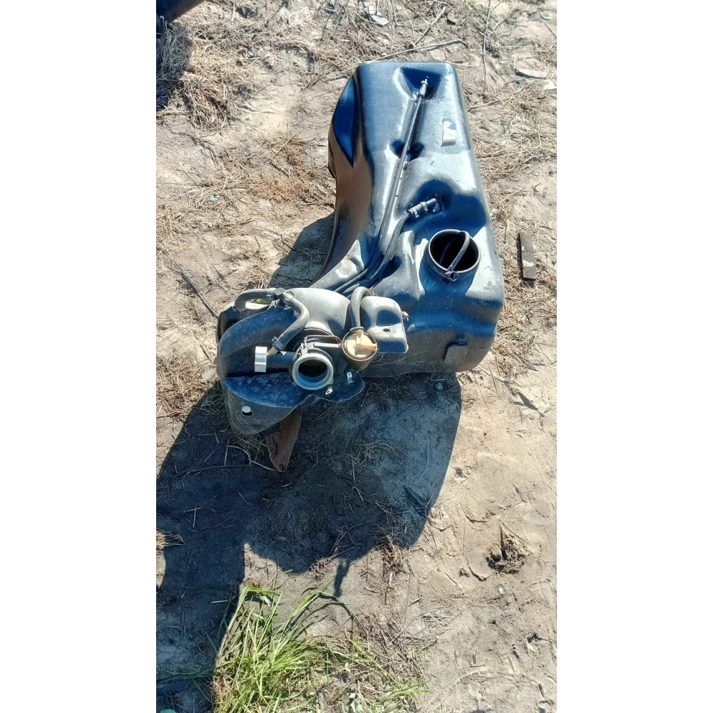 8A0201085 бак Ауди 80Б4