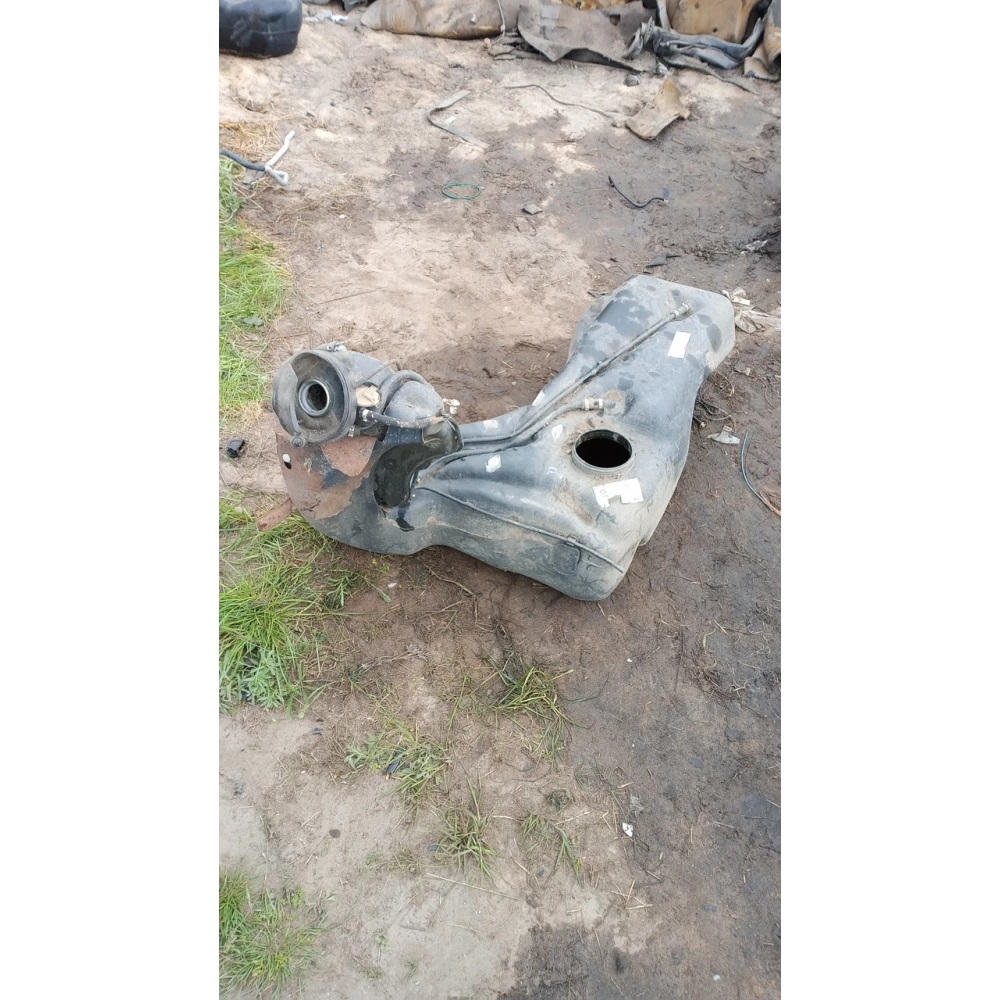 8a0201085 бак Ауди 80Б4