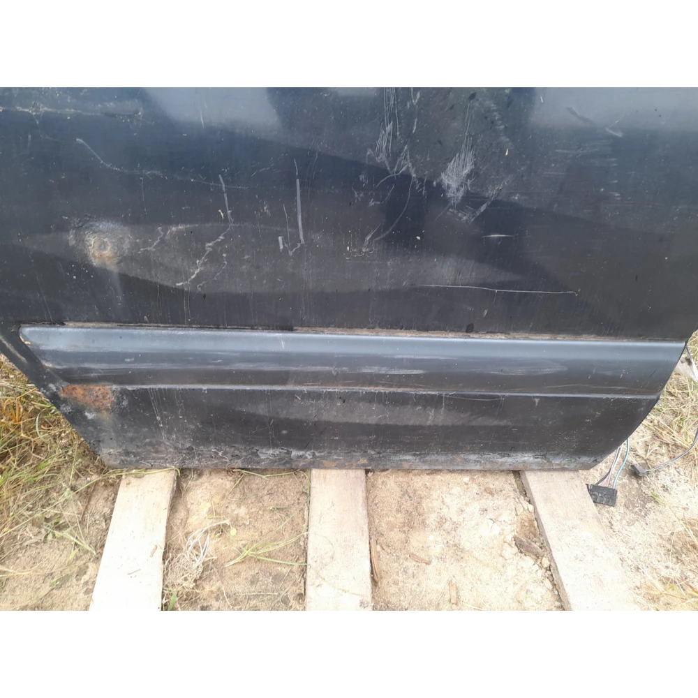 Молдинг задней правой двери Mercedes-Benz w210