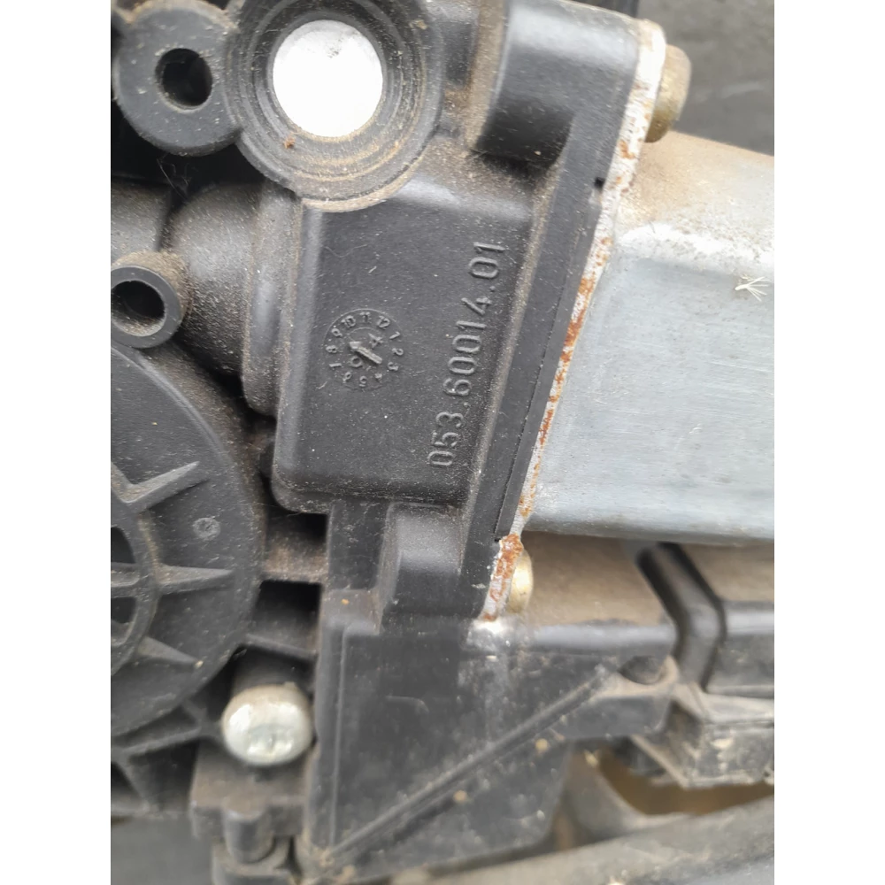 Моторчик задней правой двери Ауди а4б5