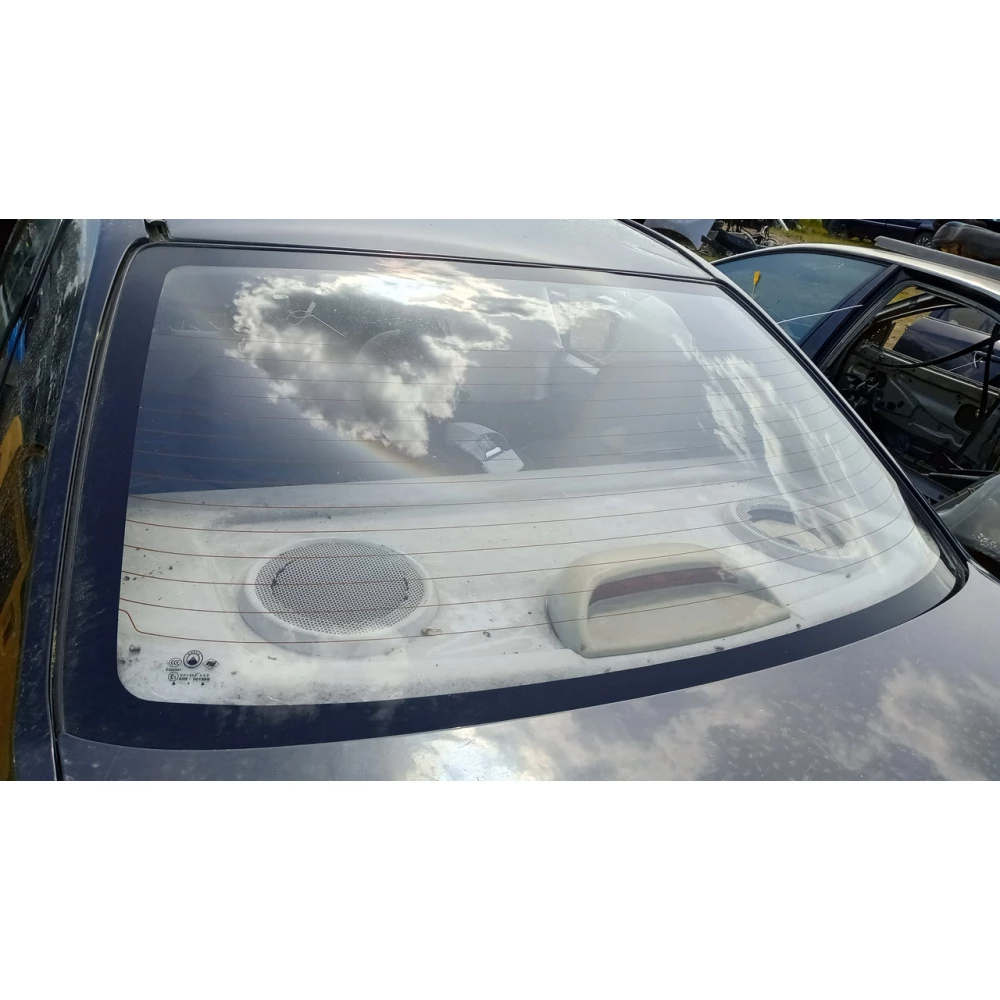 43R001564 заднее скло Geely Mk2