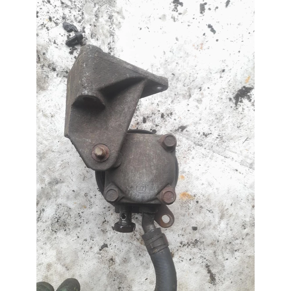 7611332111 насос гидроусилителя руля Nissan almera n16 1.8 16v