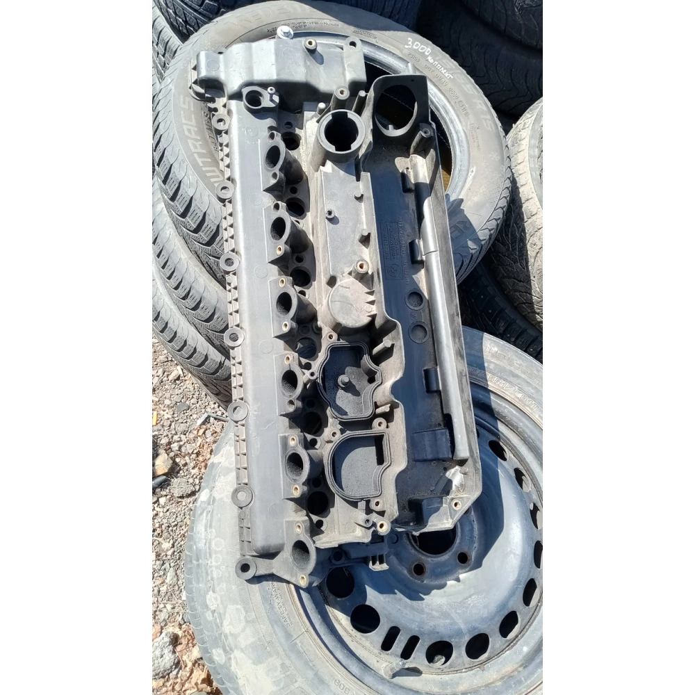 11122474450 клапанна кришка Bmw E39 3.0