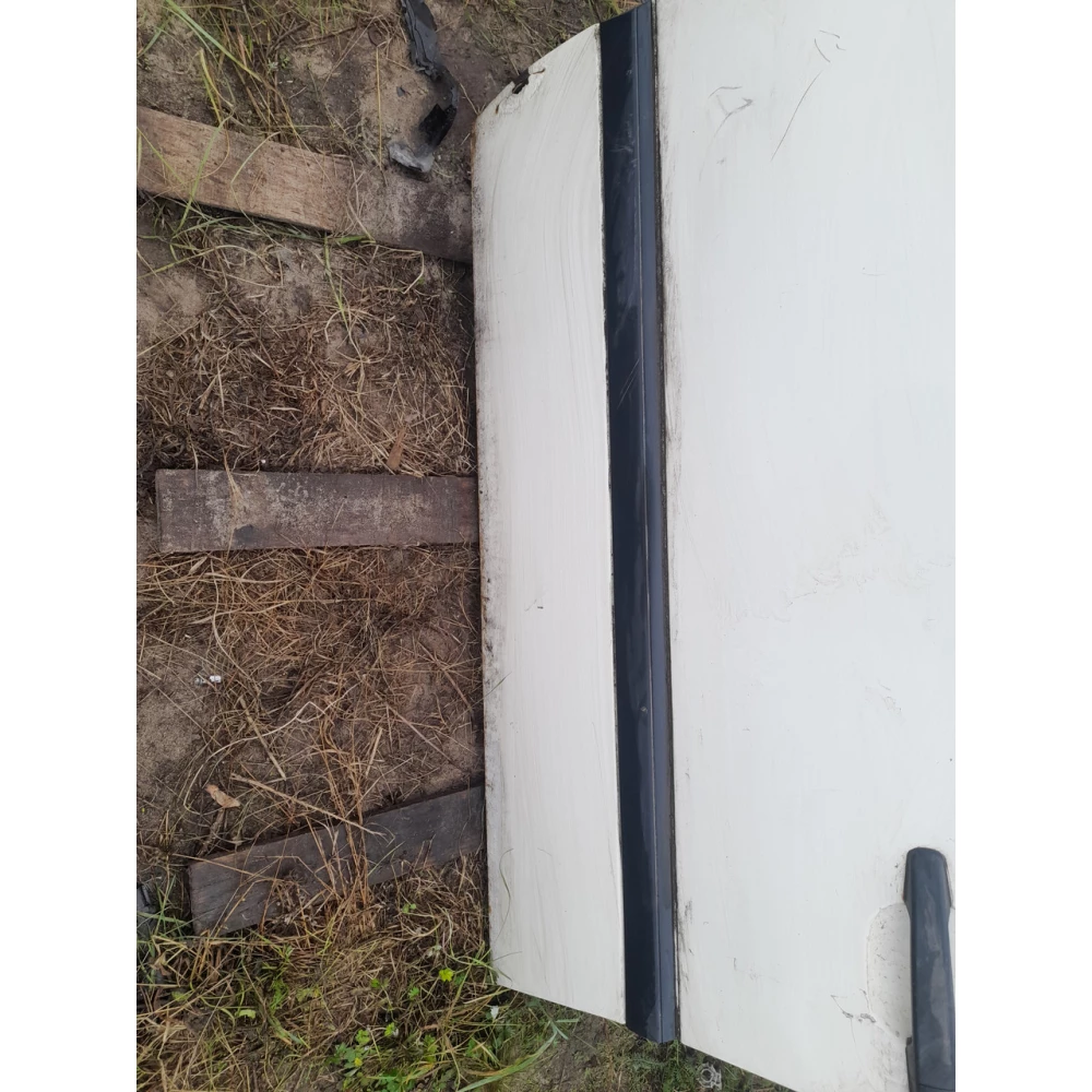 Передняя левая дверь Mercedes-Benz w202