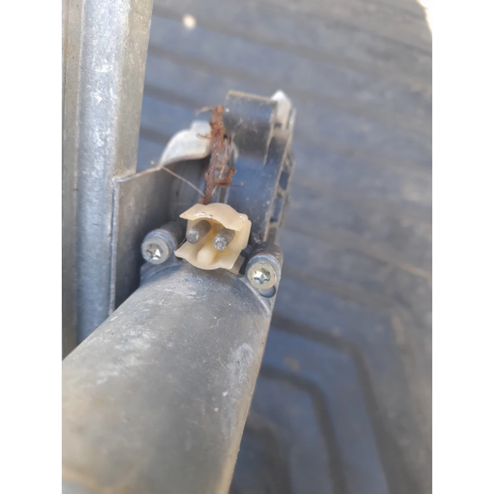 Моторчик стеклоподйомника  Mercedes-Benz w210