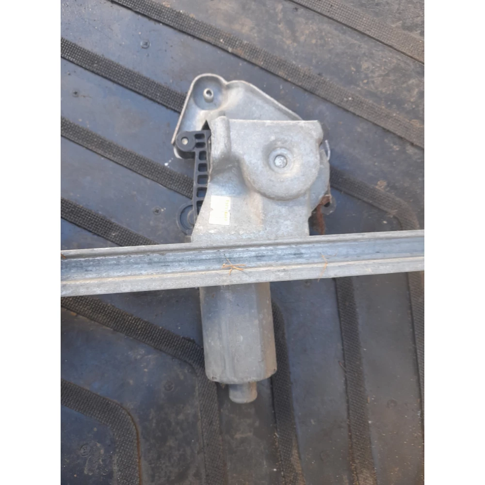 Моторчик стеклоподйомника  Mercedes-Benz w210