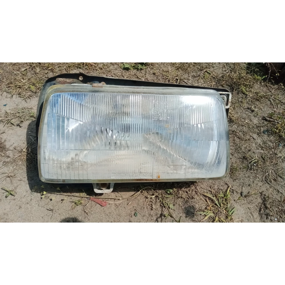 4411104 правая фара Vw Jetta