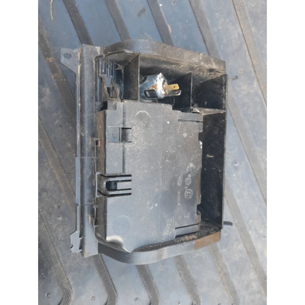 Пепельница Mercedes-Benz w210