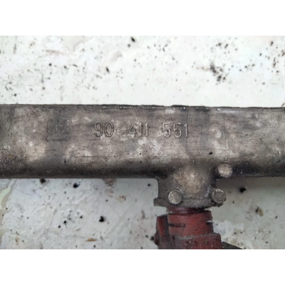 Топливная рейка Opel 1.8 16V. GM90441551