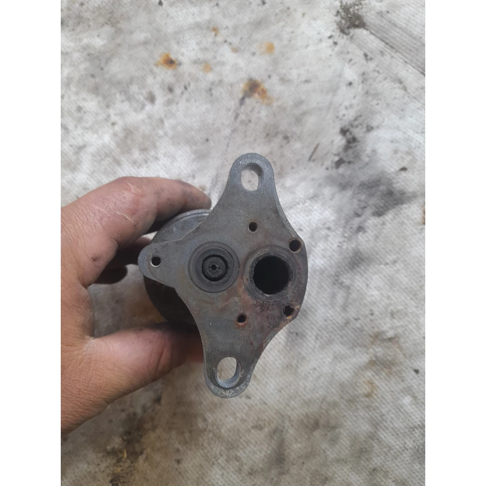 Клапан егр Opel Vectra B 2.0 B