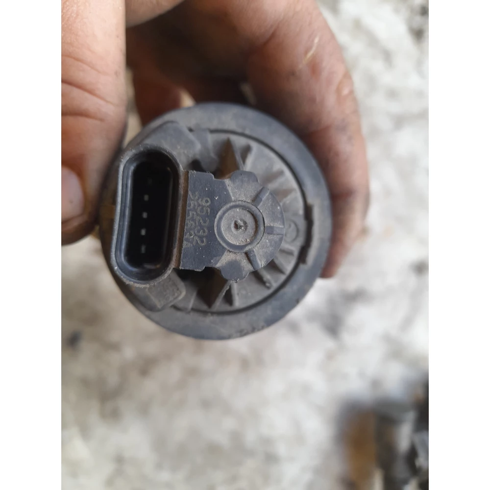 Клапан егр Opel Vectra B 2.0 B