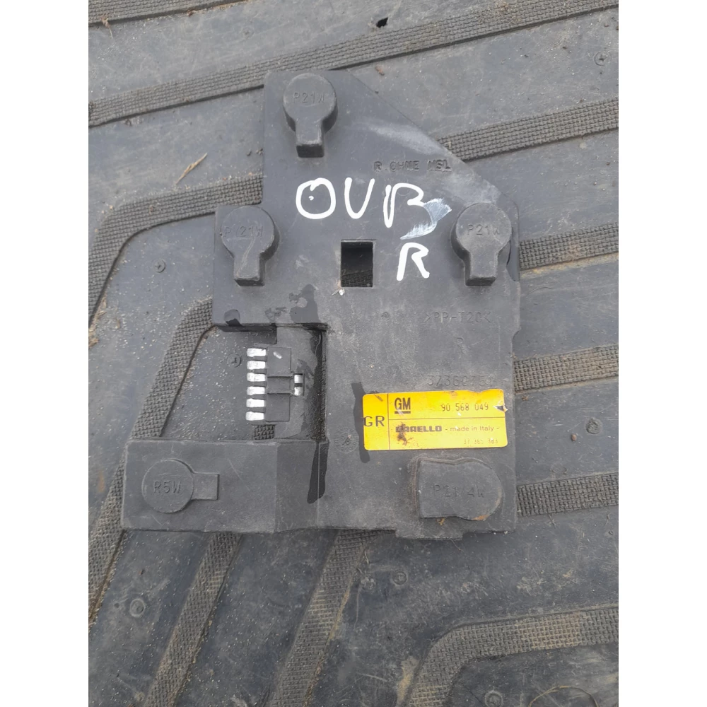 Задняя правая плата Opel Vectra B