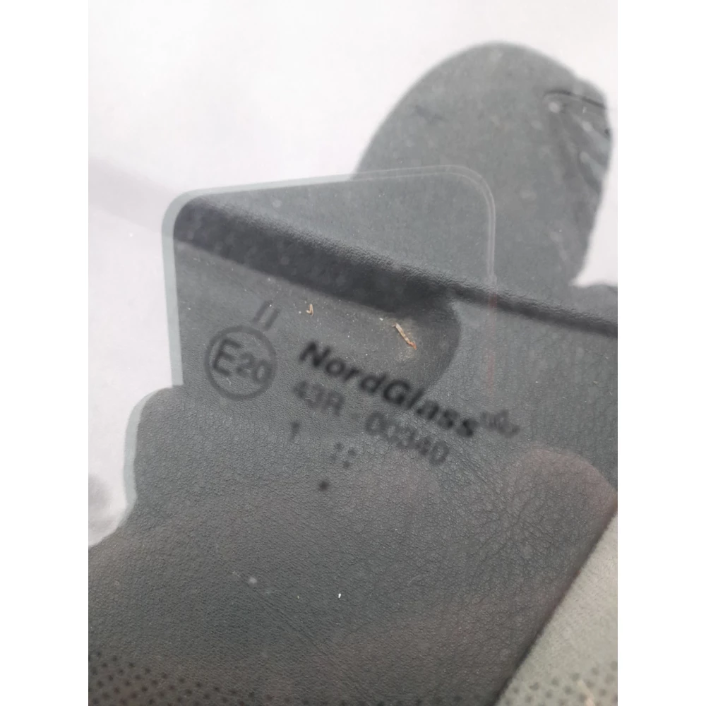 Лобовое скло Bmw E39