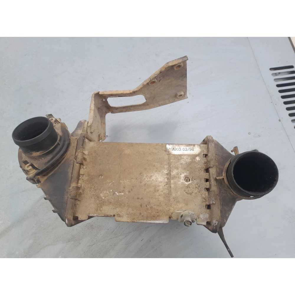 07272270000Радіатор  інтеркулера  Vw Golf 3 1.9