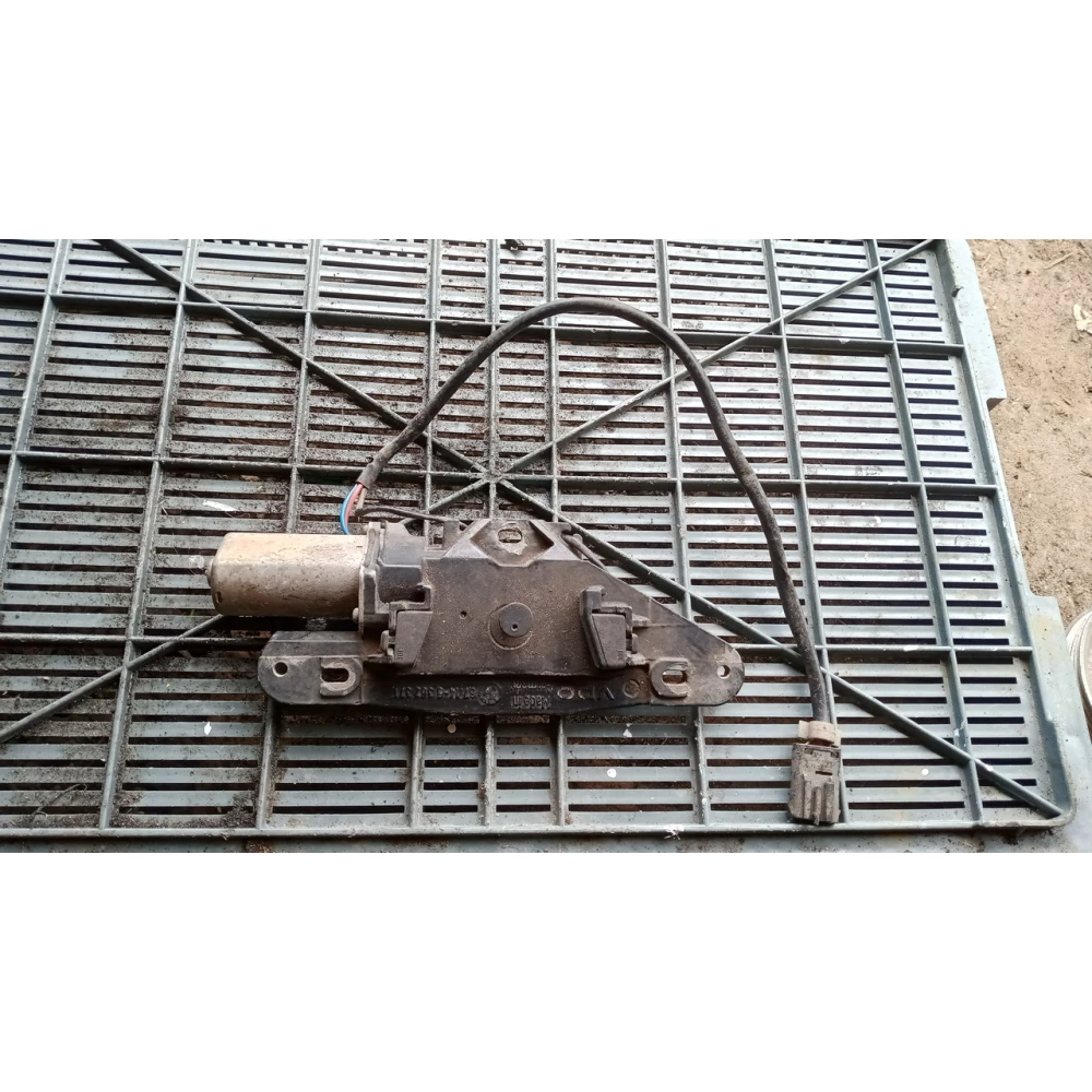 67148362371 замок багажника Bmw E39 универсал