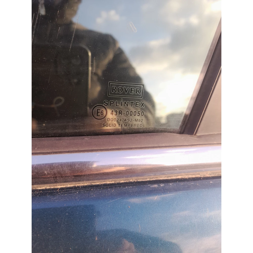 Переднее левое скло Rover 75