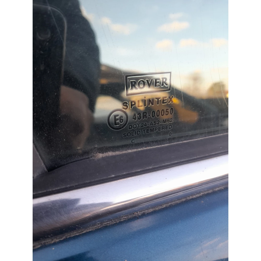 Переднее правое скло Rover 75