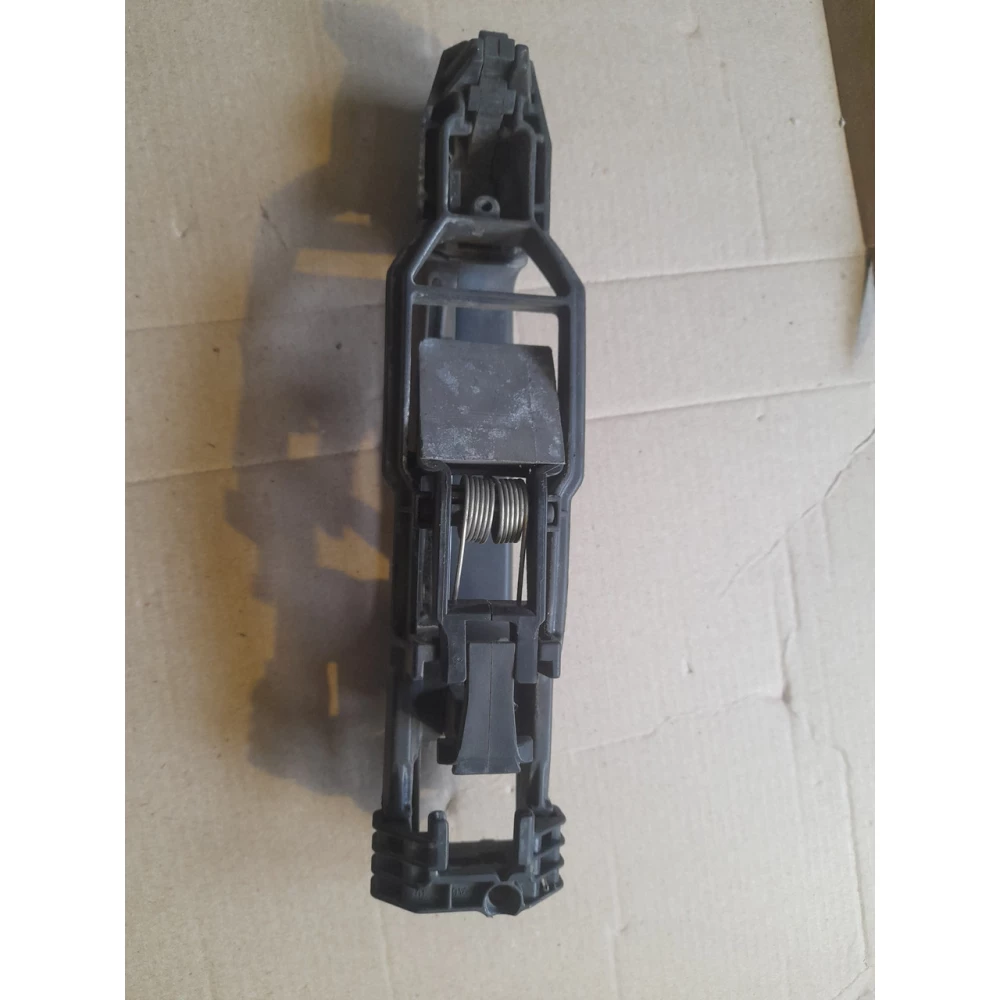 Передняя левая ручка двери Mercedes-Benz w210