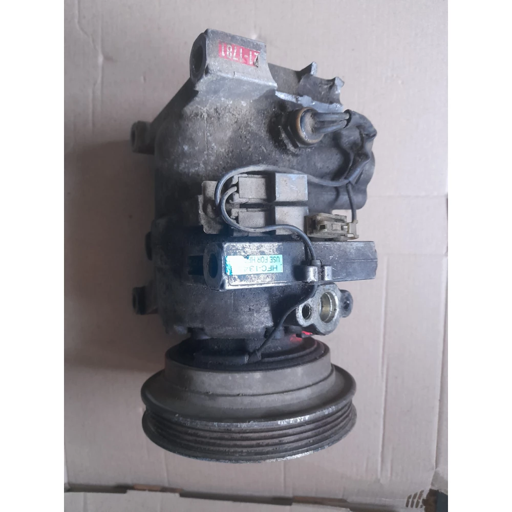 Насос кондиционера Nissan Primera p10